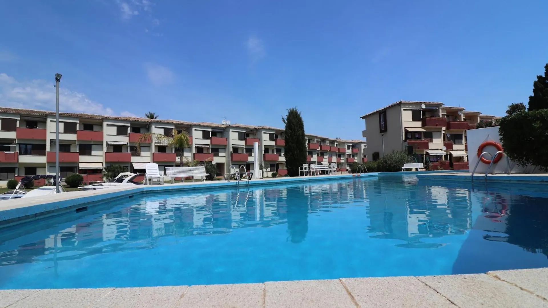Great Apartment With View Эмпуриабрава
