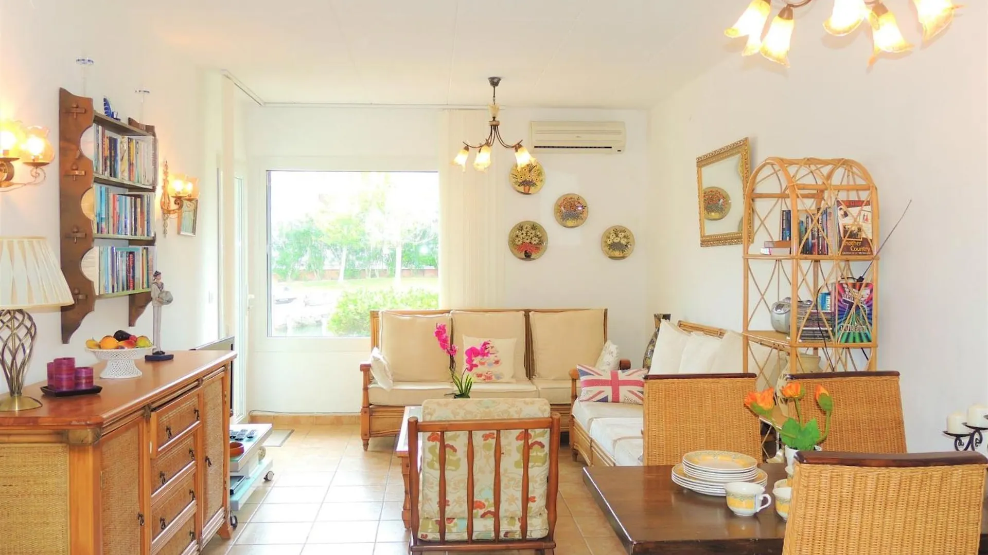 Great Apartment With View Эмпуриабрава